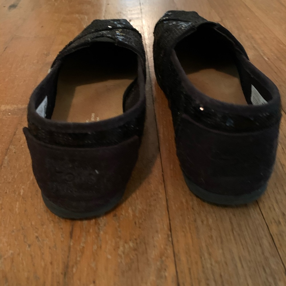 Toms